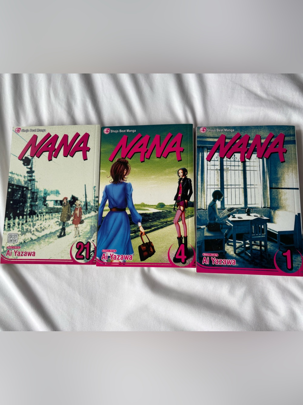 NANA Manga Volumes by Ai Yazawa — Pink-Accented Covers